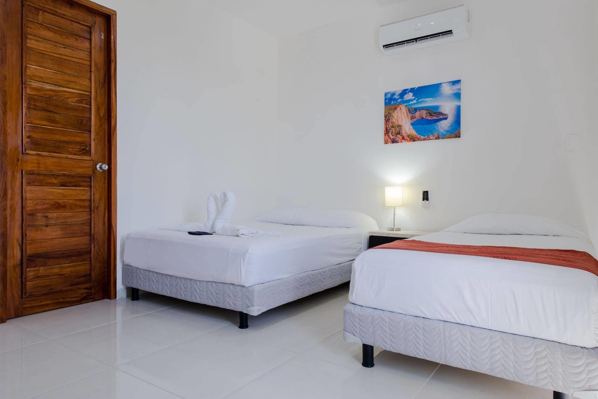 Coral Beach Condo Плая дел Кармен Екстериор снимка