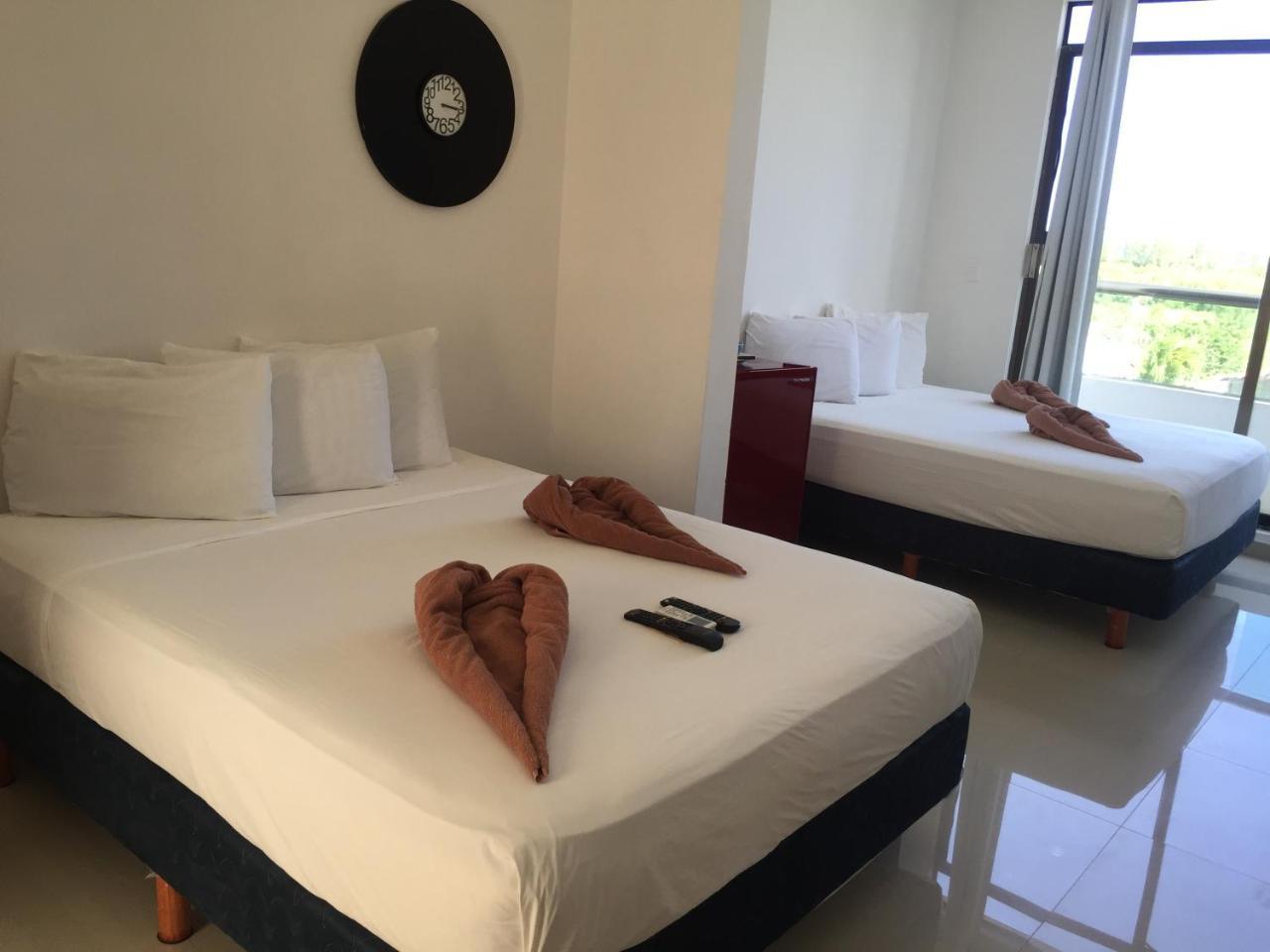 Coral Beach Condo Плая дел Кармен Екстериор снимка